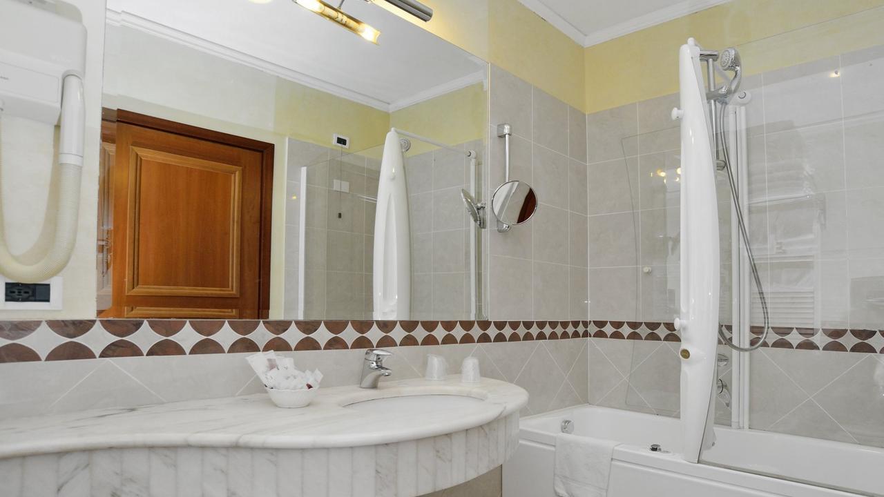 Rooms Hotel Palladium Palace Roma Rooms Hotel Palladium Palace Roma